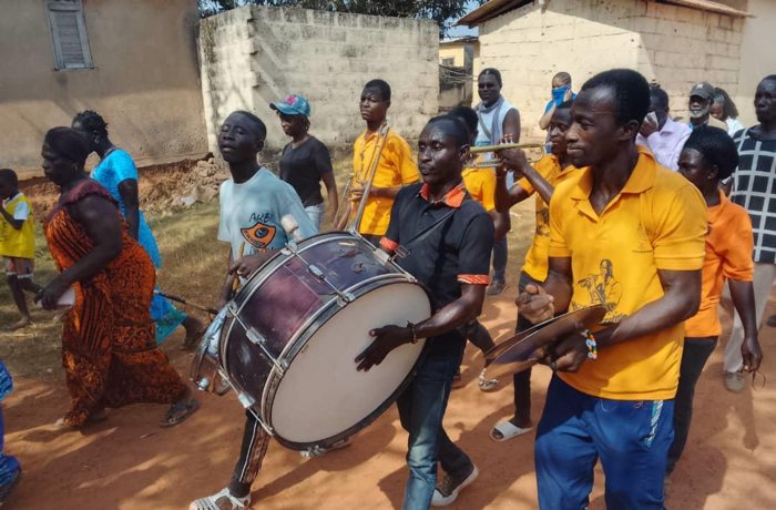 Un moment musical dans les archives de la manifestation.
